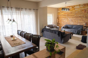 Angela quiet, modern house